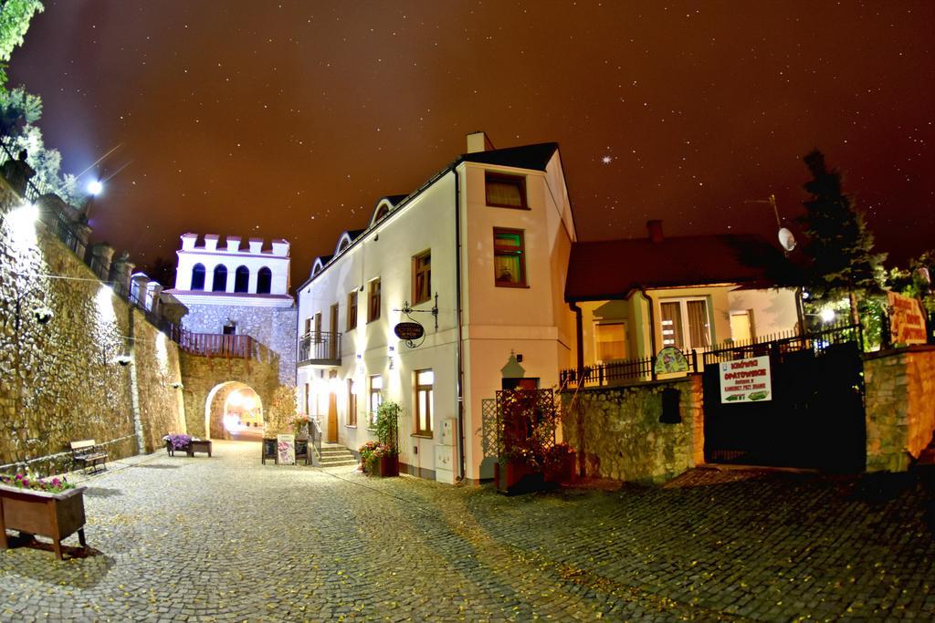 Kamienica Przy Bramie Opatow (Opatow) Exterior foto